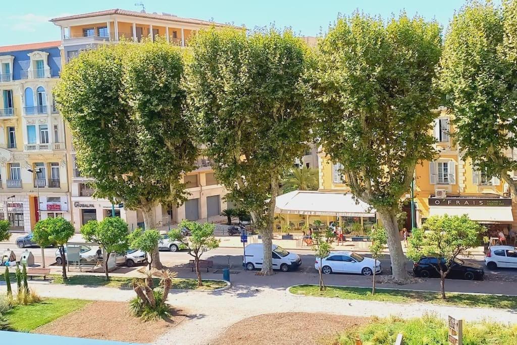 Immeuble Le Regency, Appartement 4 Pieces, 80 Metres De La Plage Menton Exterior foto